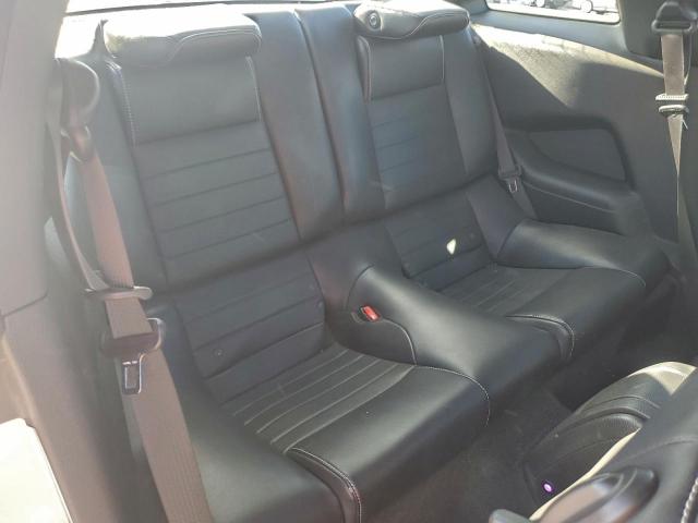 Ford Mustang Image 4