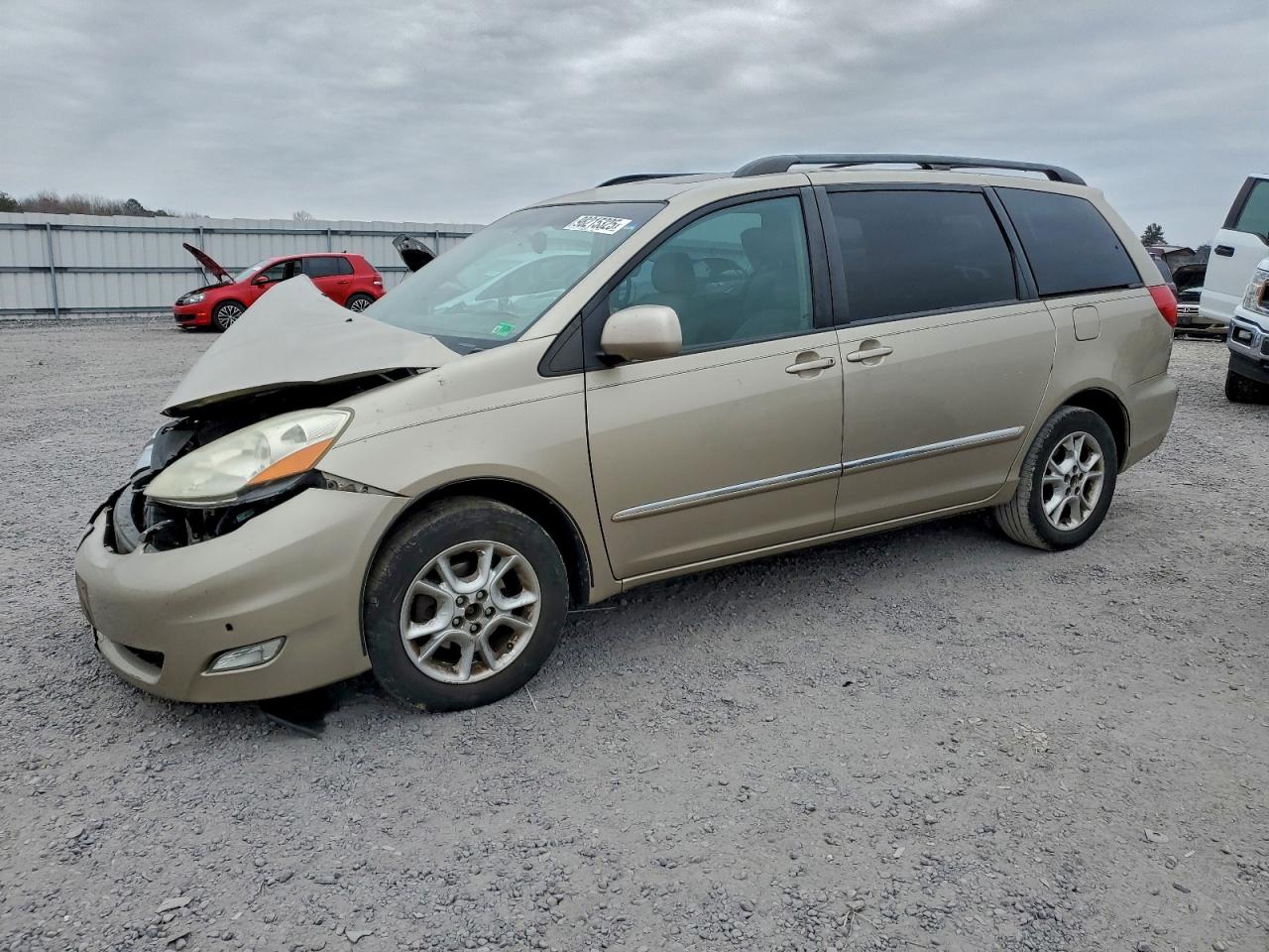 Toyota Sienna Xle Image 1
