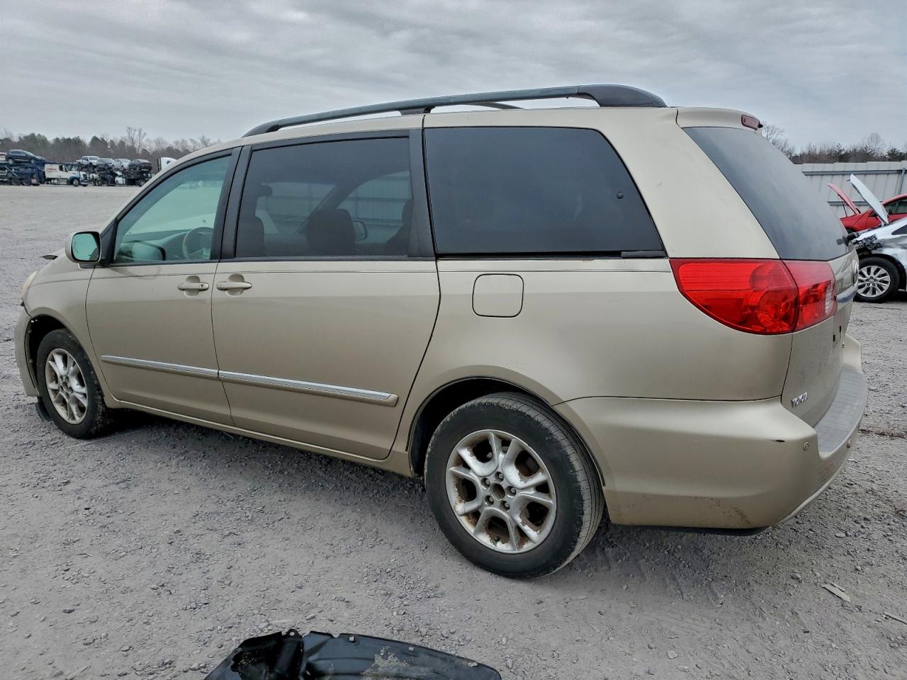 Toyota Sienna Xle Image 10