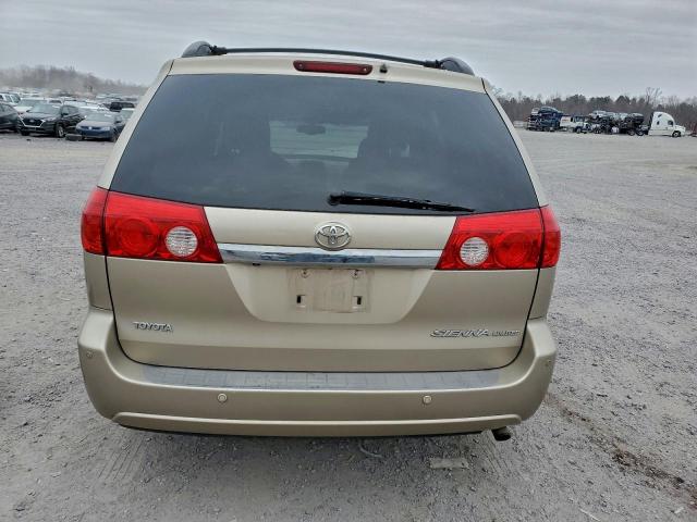 Toyota Sienna Xle Image 9