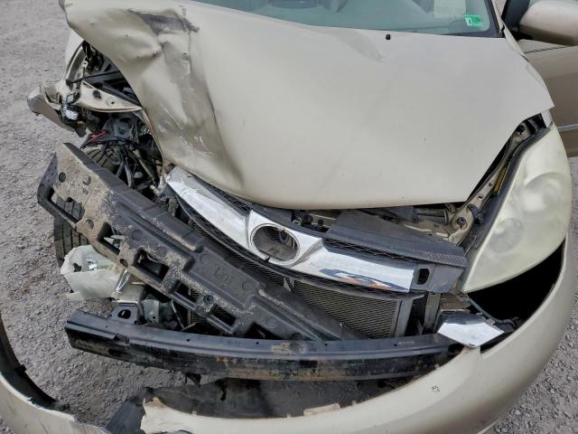 Toyota Sienna Xle Image 12