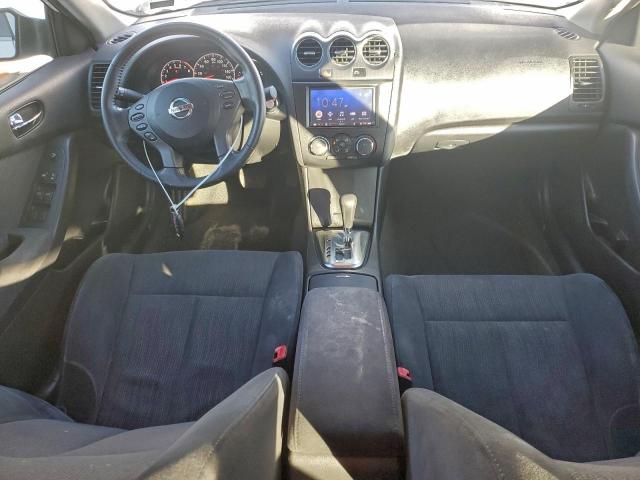 Nissan Altima Base Image 3