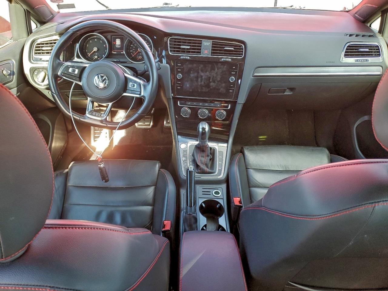 Volkswagen GTI S/se Image 10