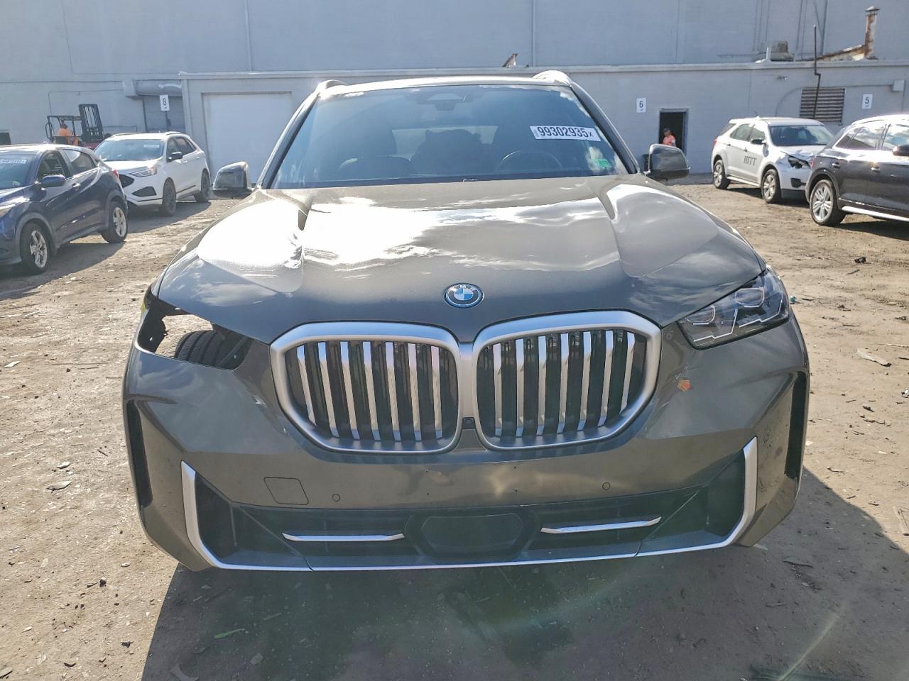 BMW X Series Xdrive50e Image 4