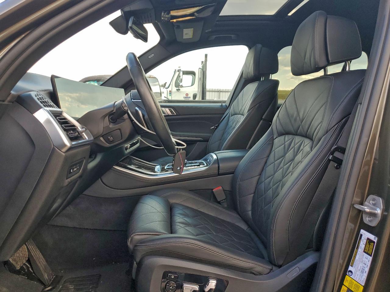 BMW X Series Xdrive50e Image 6