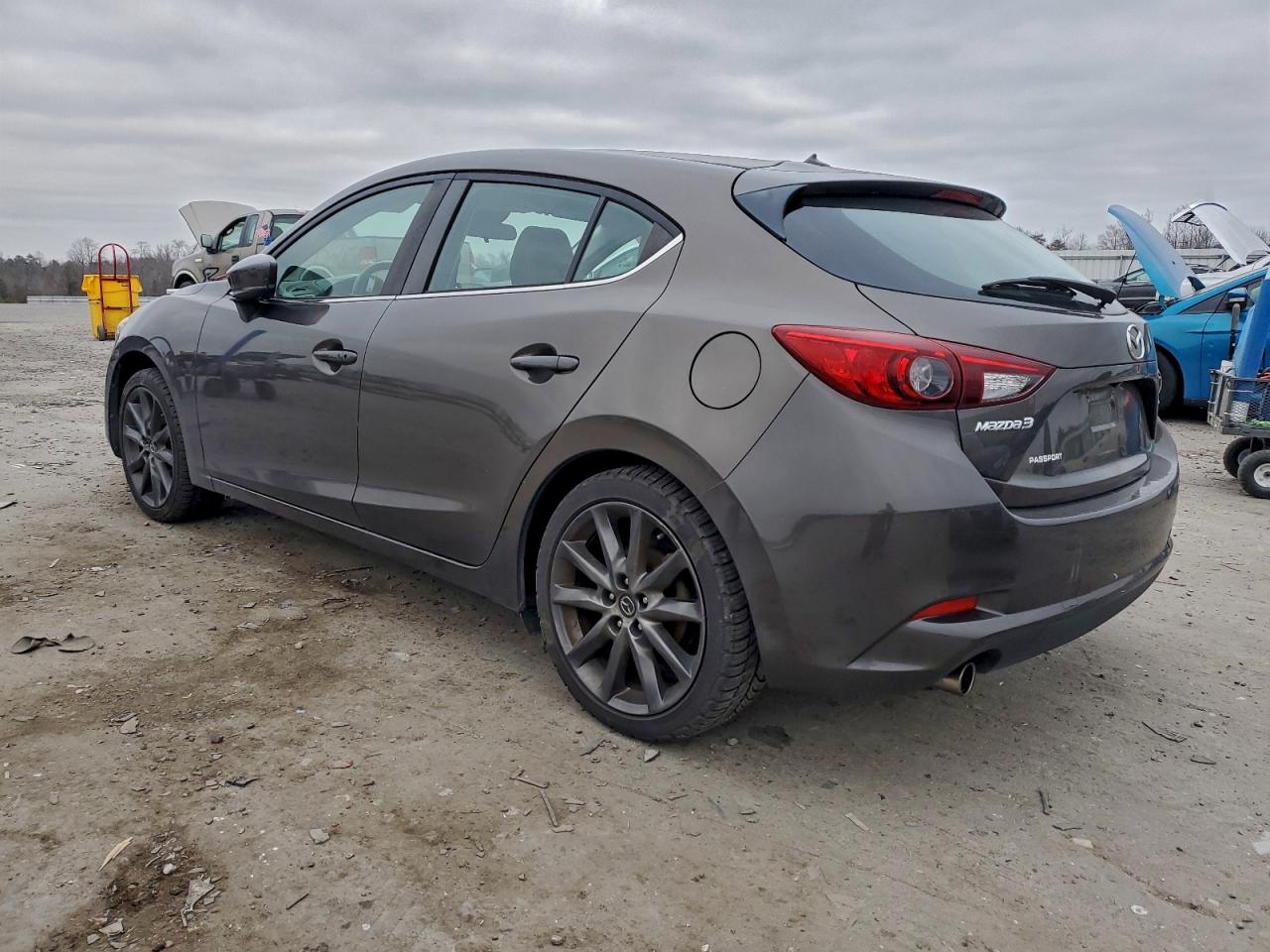 Mazda 3 Touring Image 11