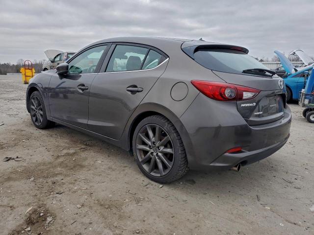 Mazda 3 Touring Image 11