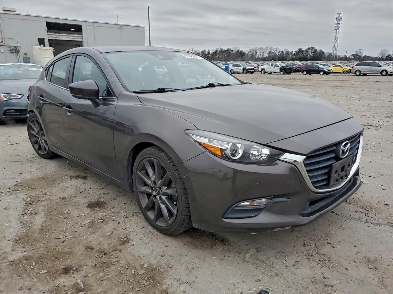 Mazda 3 Touring Image 12