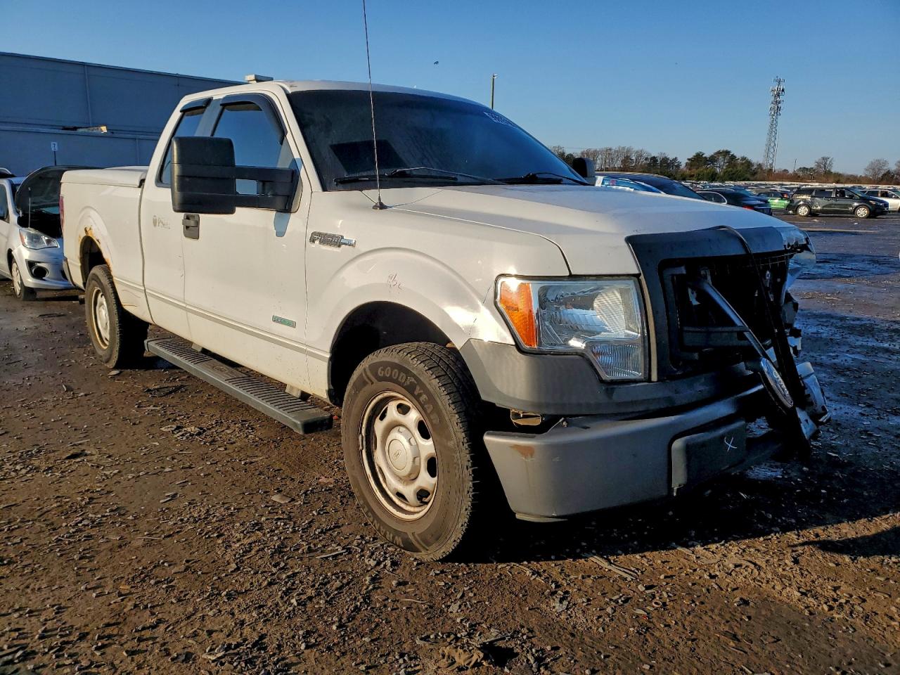 Ford F-150 Super Cab Image 2