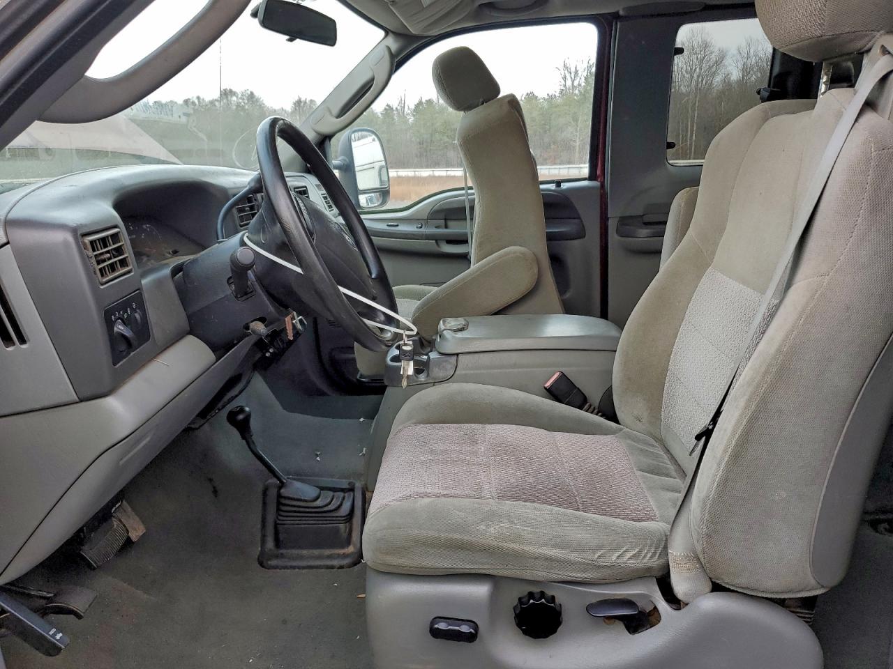 Ford F-350 Super Duty Image 4