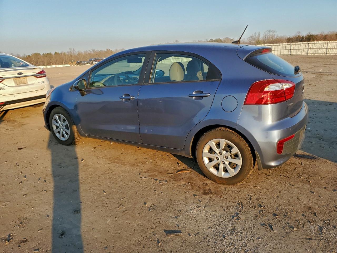 Kia Rio Lx Image 3