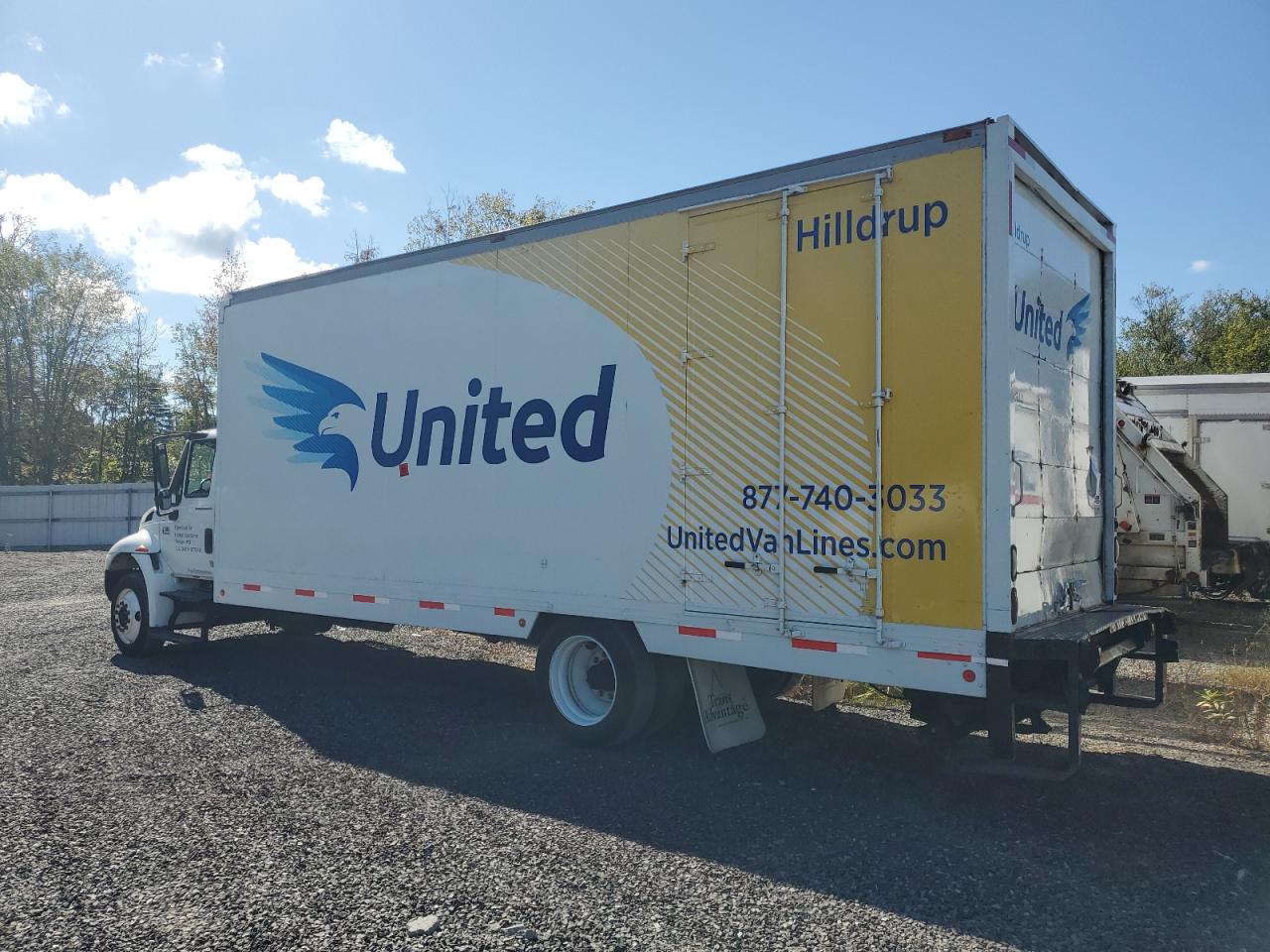 International 4300 4300 Image 3