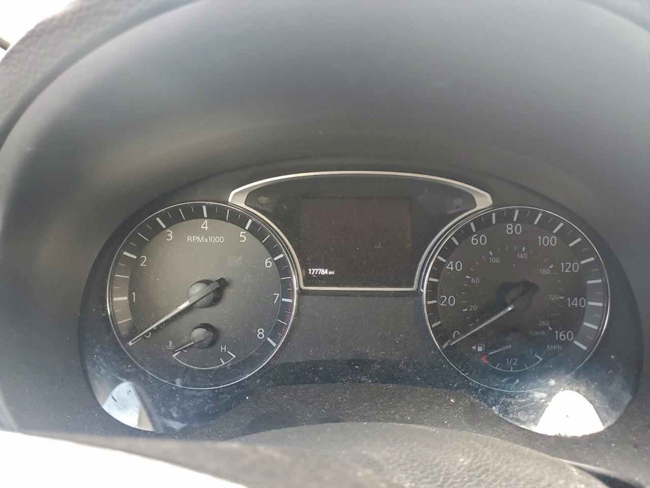 Nissan Altima 2.5 Image 8