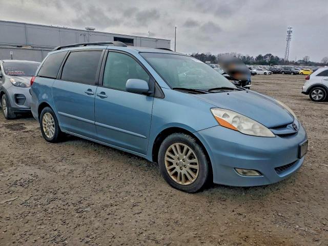 Toyota Sienna Xle Image 12