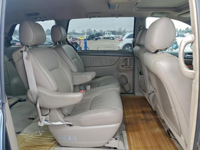 Toyota Sienna Xle Image 5