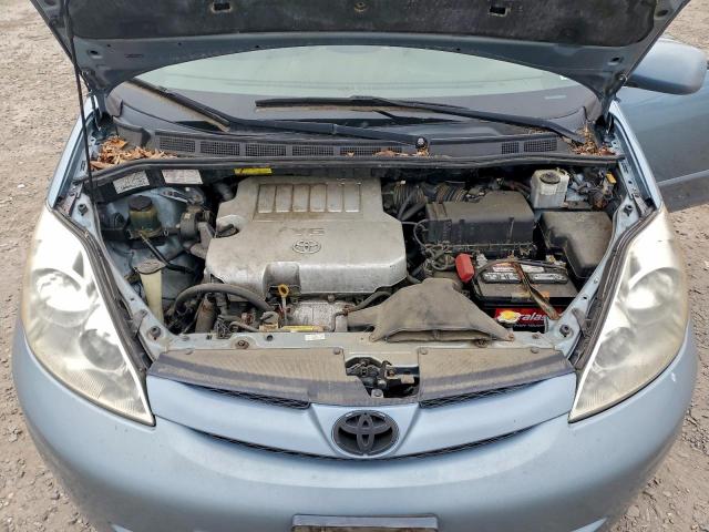 Toyota Sienna Xle Image 10