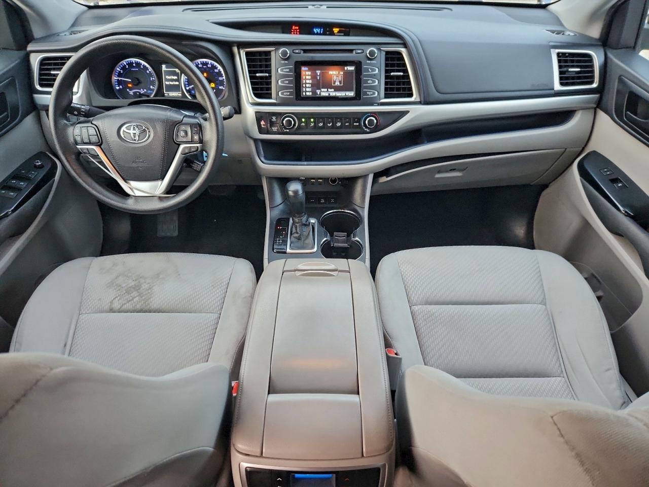 Toyota Highlander Le Image 5