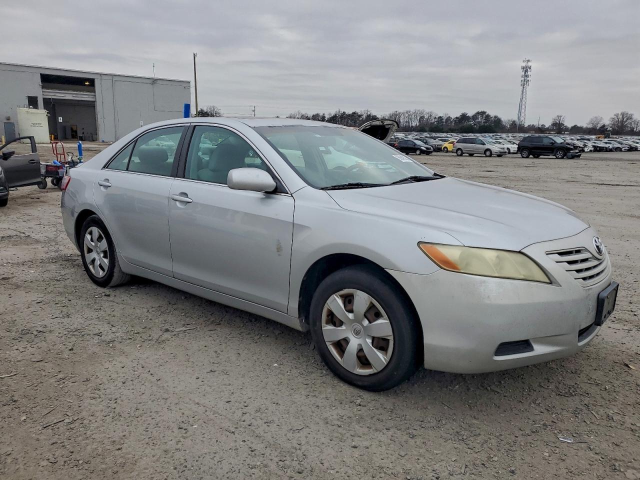 Toyota Camry Ce Image 3