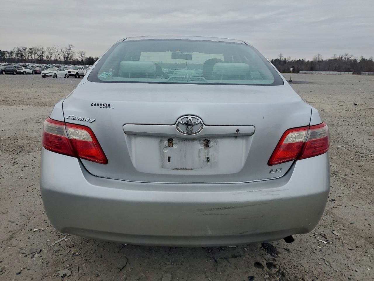 Toyota Camry Ce Image 9