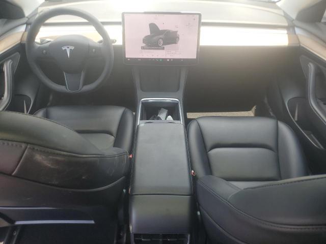 Tesla Model 3 Image 5
