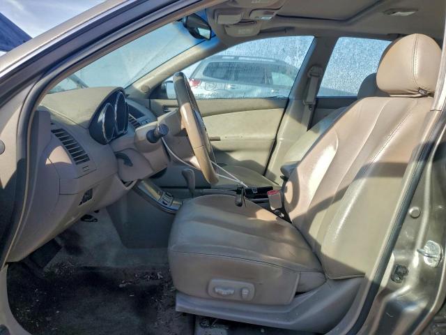 Nissan Altima Se Image 11