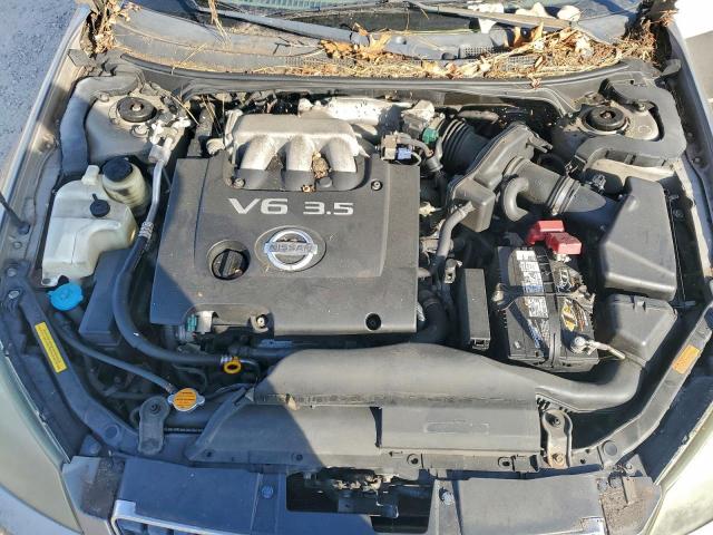 Nissan Altima Se Image 8