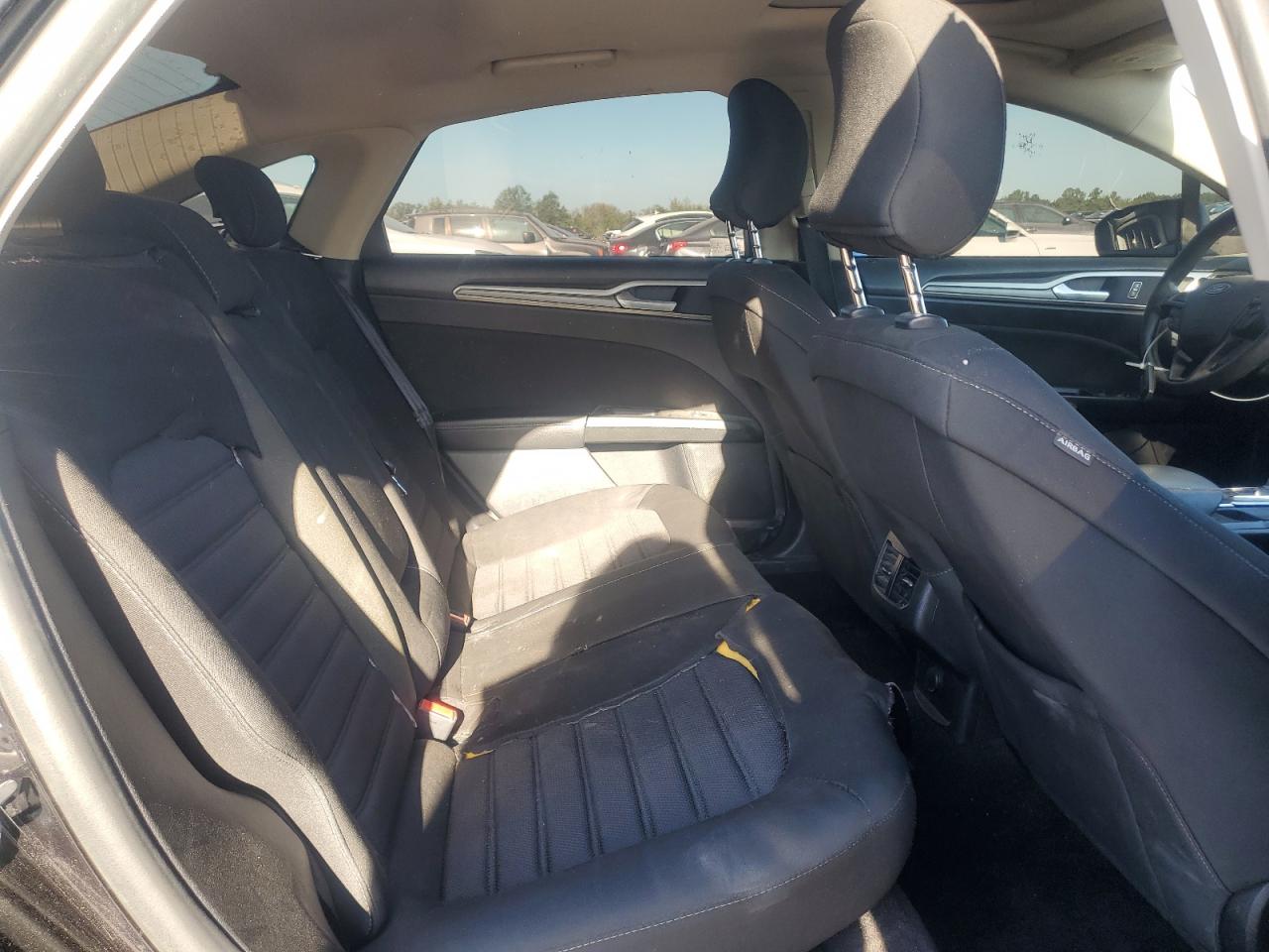 Ford Fusion Se Image 10