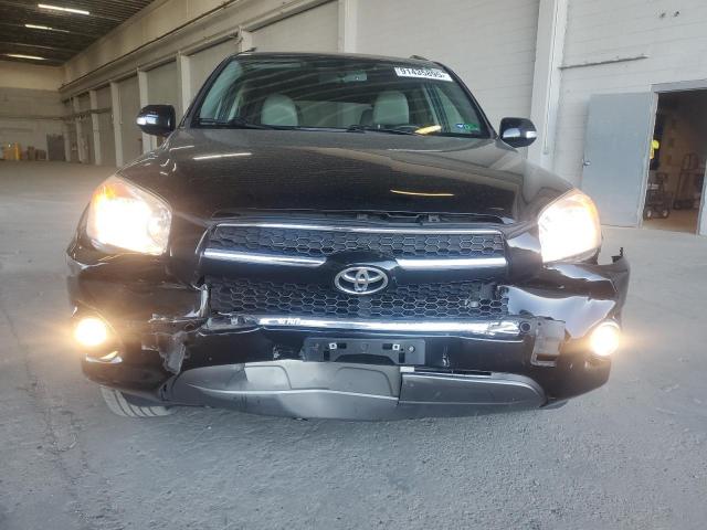 Toyota RAV4 Limited Image 9