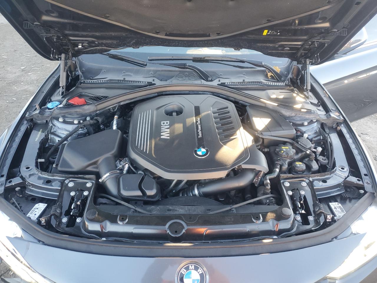 BMW 3 Series Xi Image 12