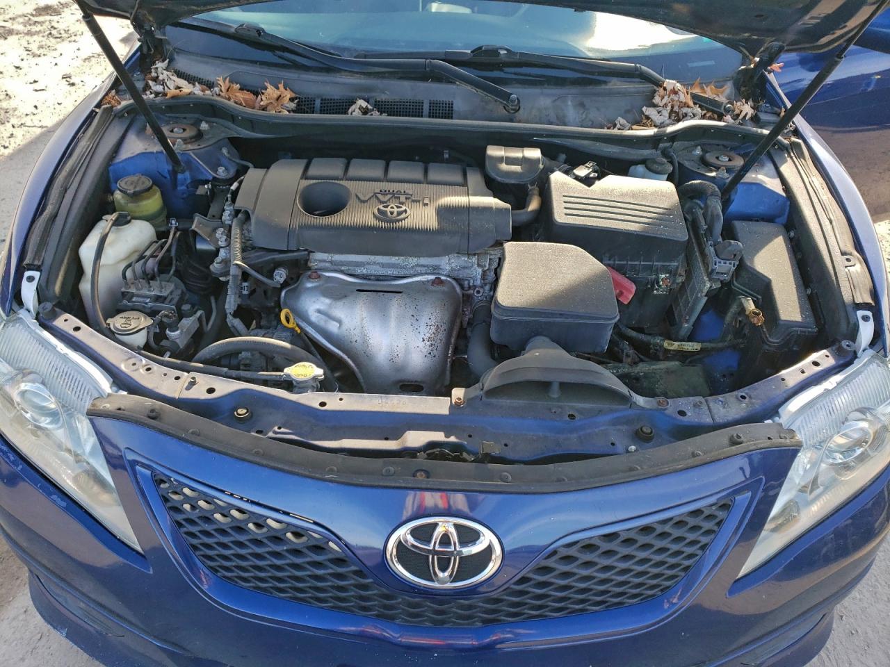 Toyota Camry Base Image 4