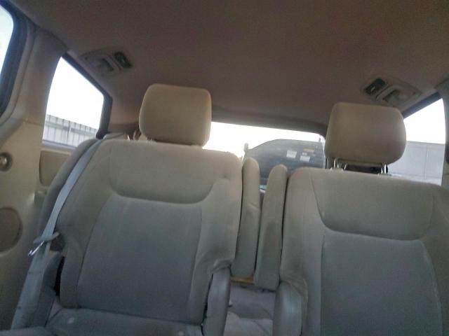 Toyota Sienna Ce Image 11