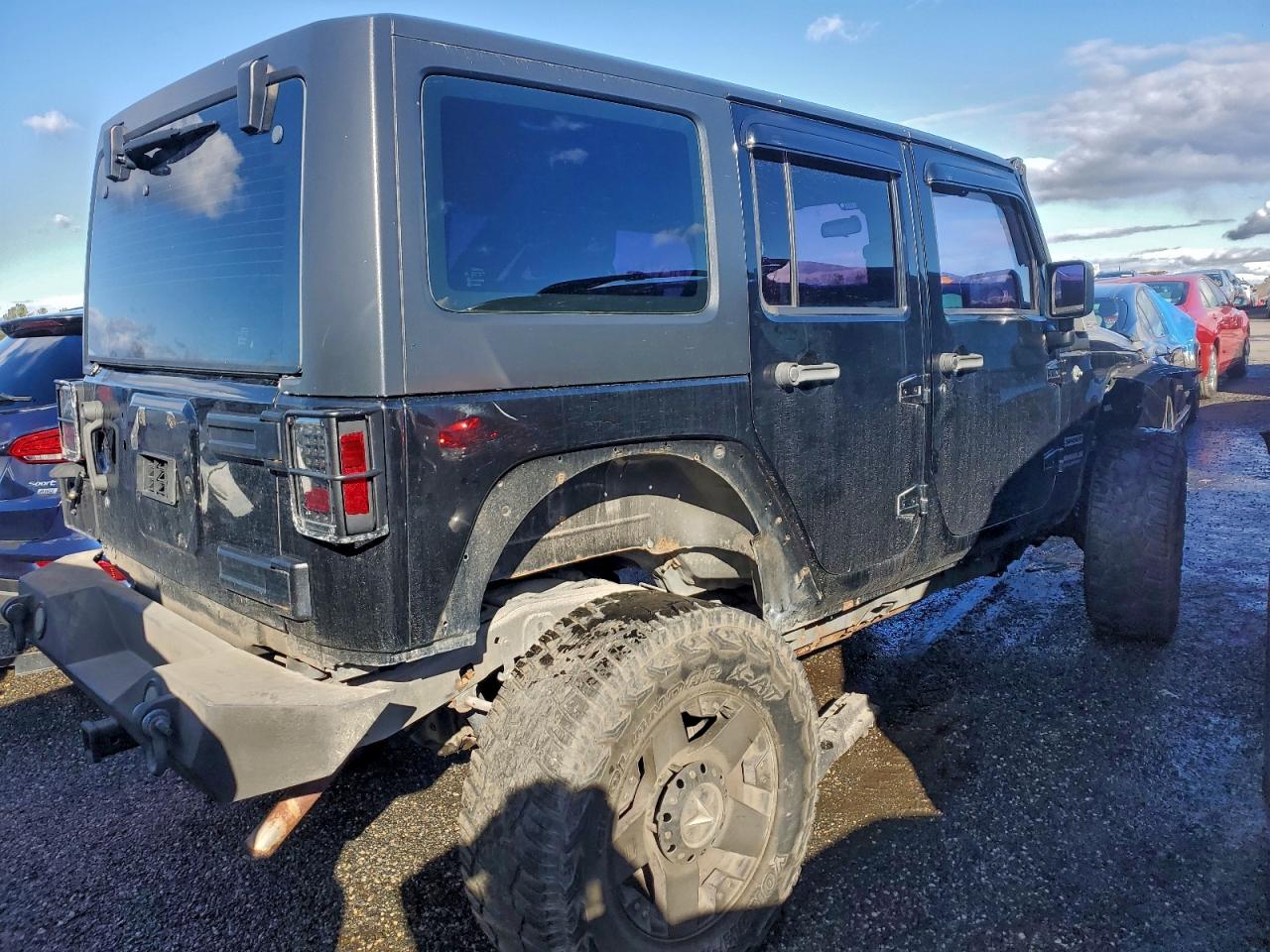 Jeep Wrangler Sahara Image 5