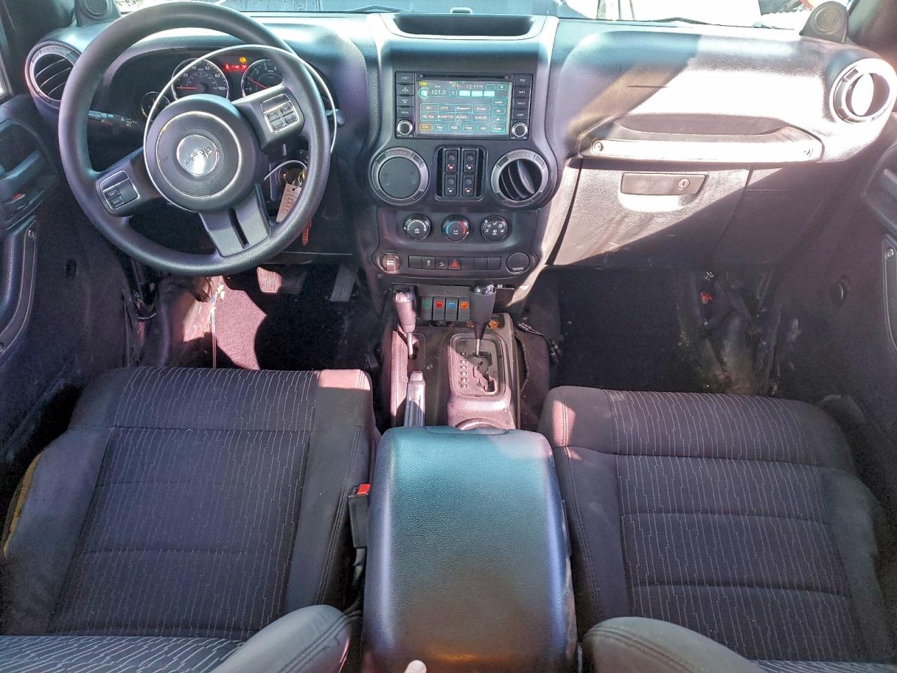 Jeep Wrangler Sahara Image 9