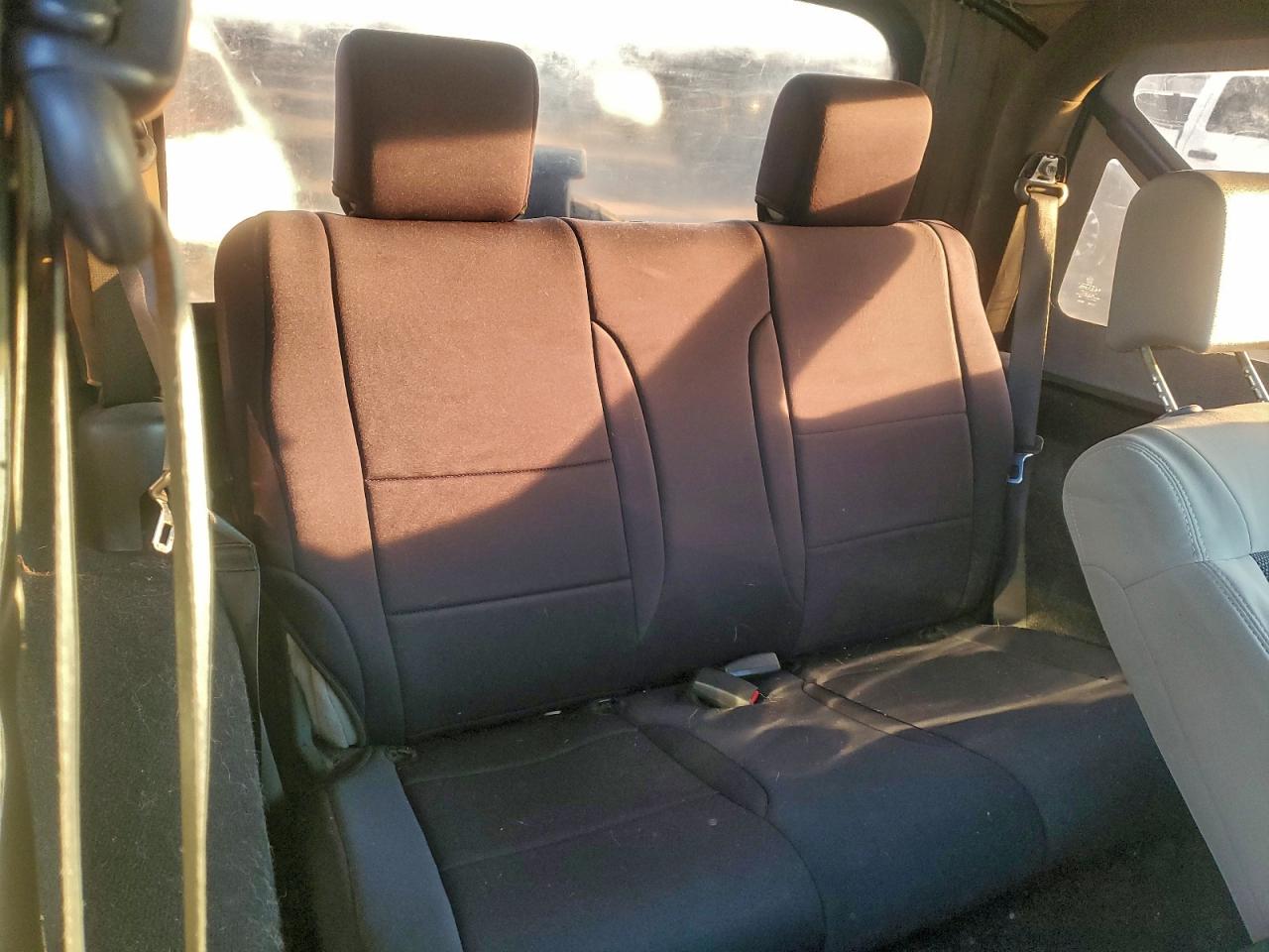 Jeep Wrangler Sahara Image 2