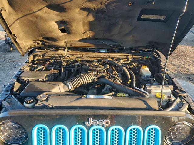 Jeep Wrangler Sahara Image 7