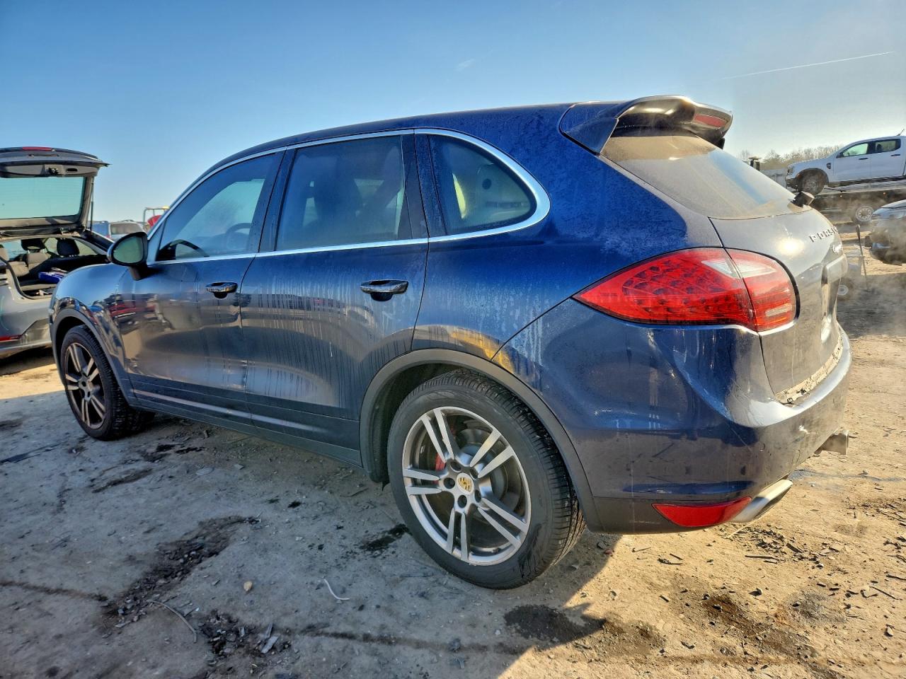 Porsche Cayenne S Image 13