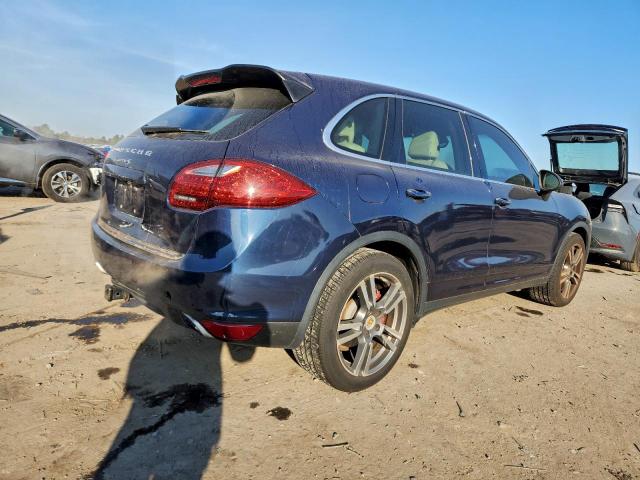 Porsche Cayenne S Image 8