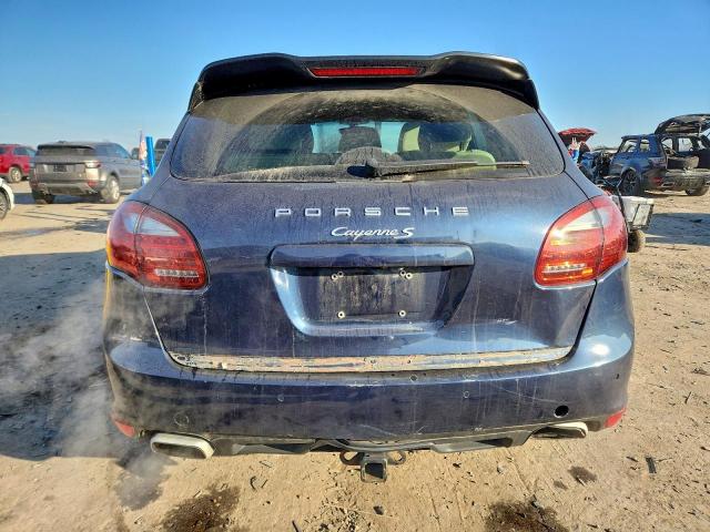 Porsche Cayenne S Image 2