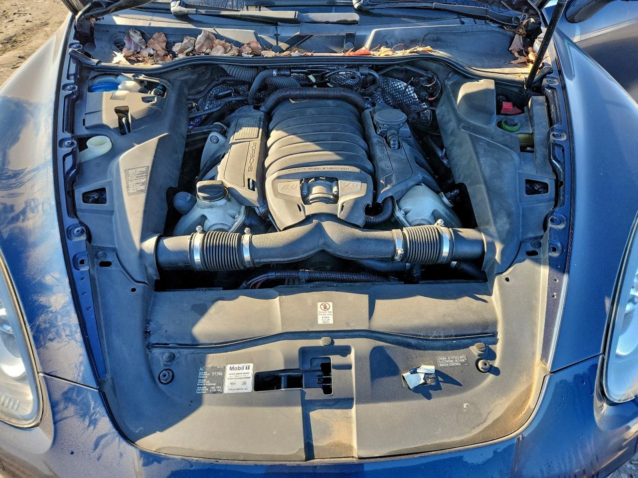 Porsche Cayenne S Image 12