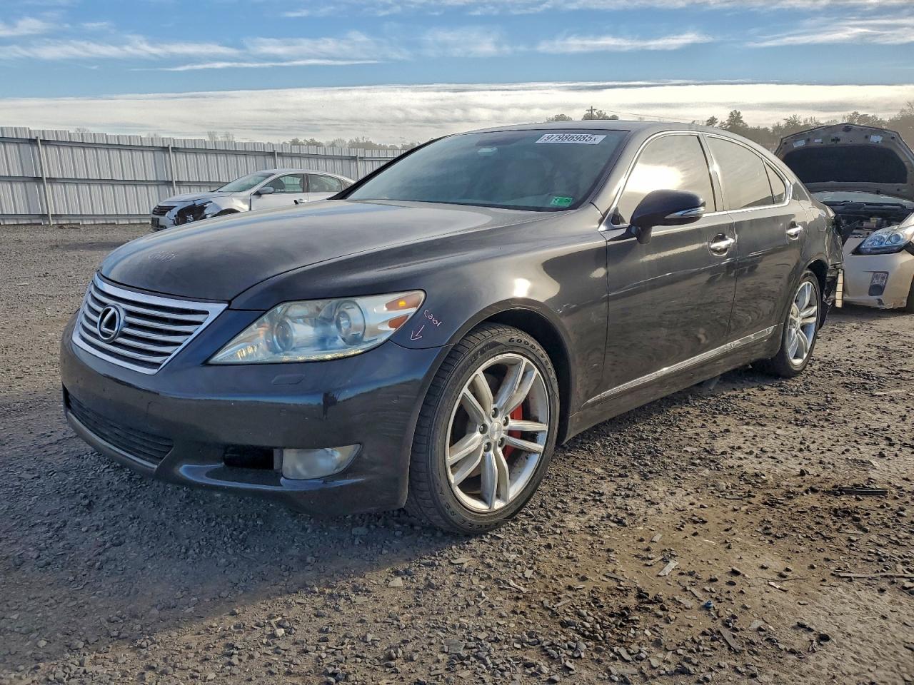 Lexus LS 460 Image 1
