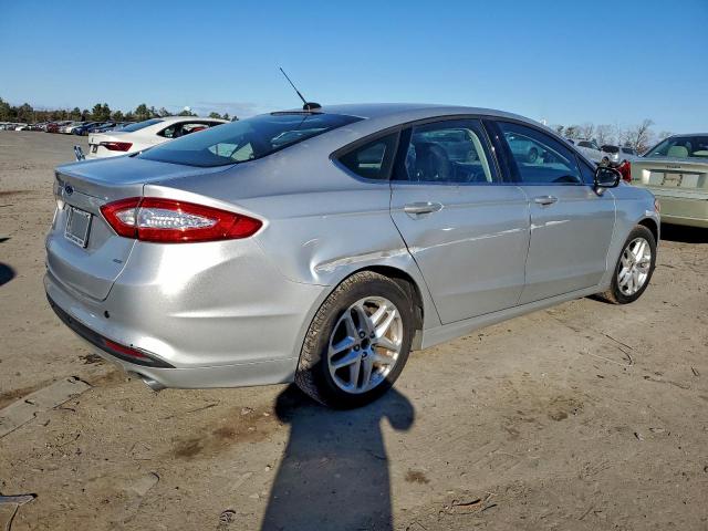 Ford Fusion Se Image 2