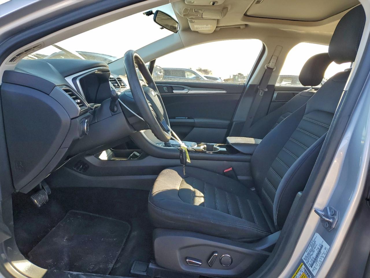 Ford Fusion Se Image 5