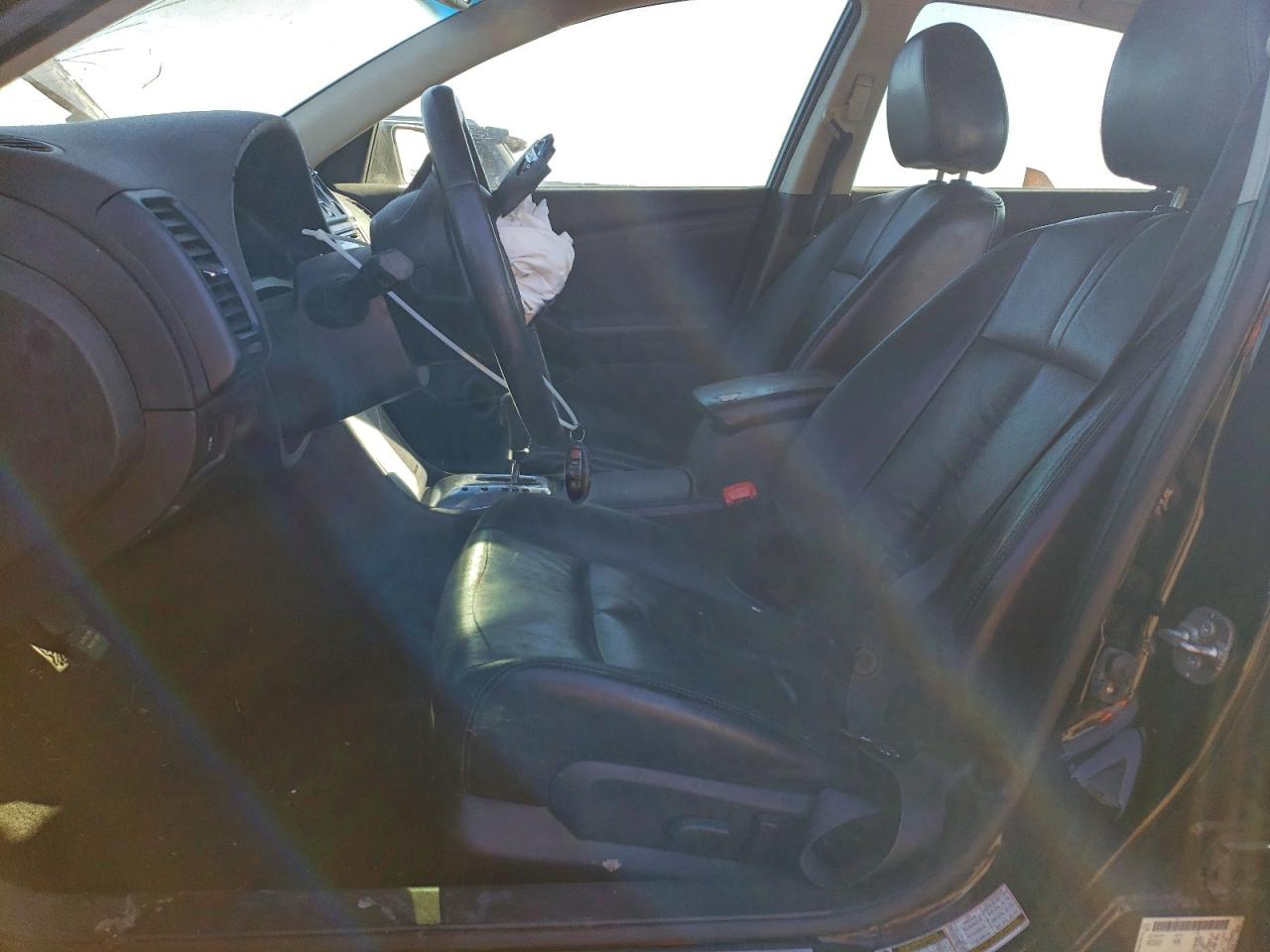 Nissan Altima Base Image 12