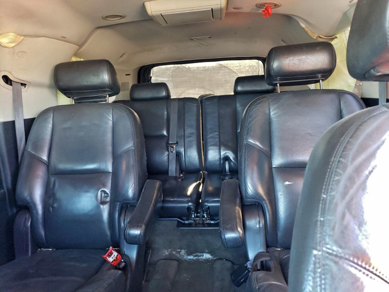 Cadillac Escalade Esv Image 8