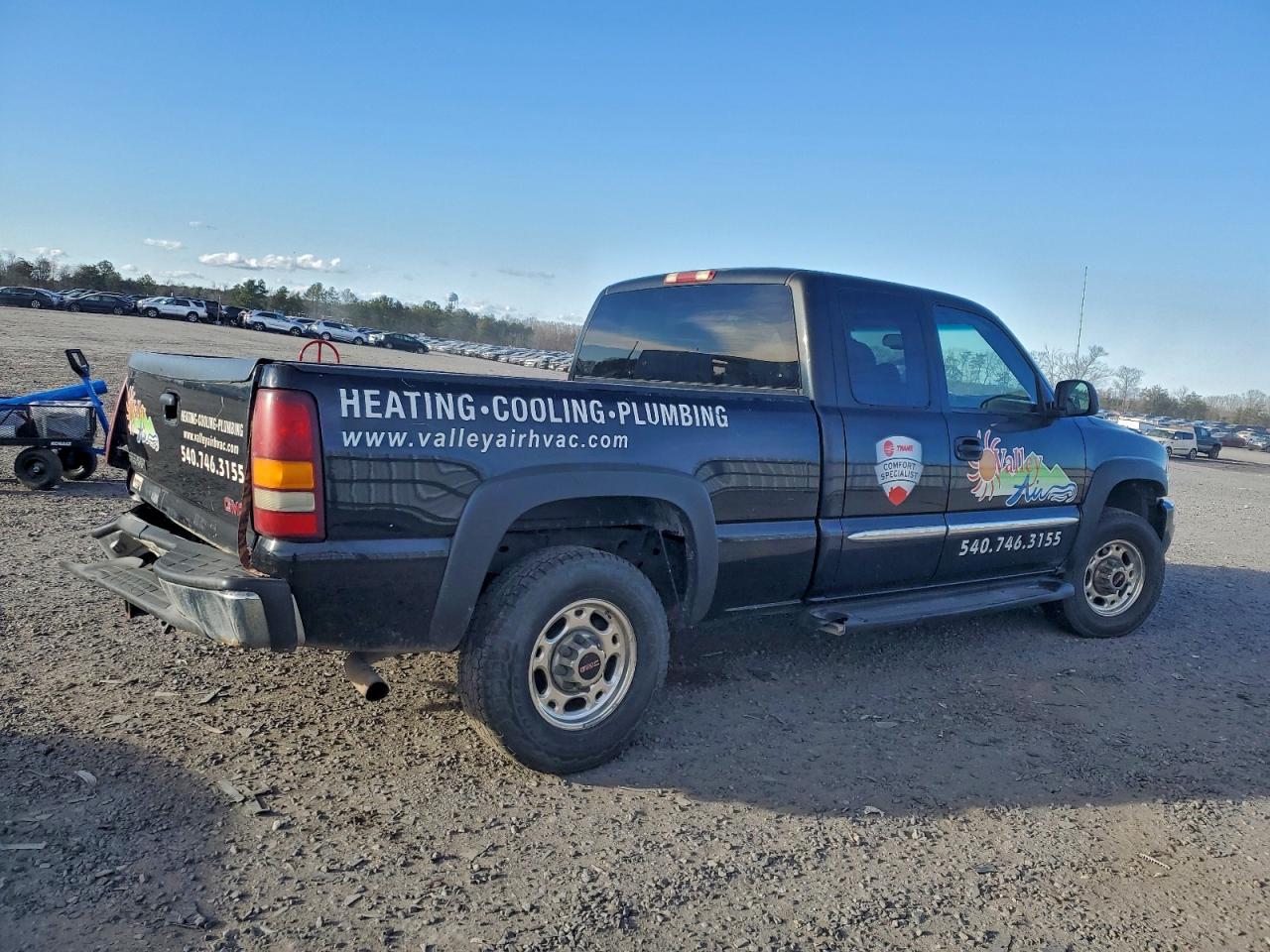 GMC Sierra K2500 Image 8