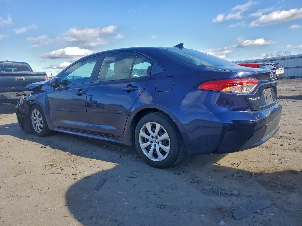 Toyota Corolla Le Image 11