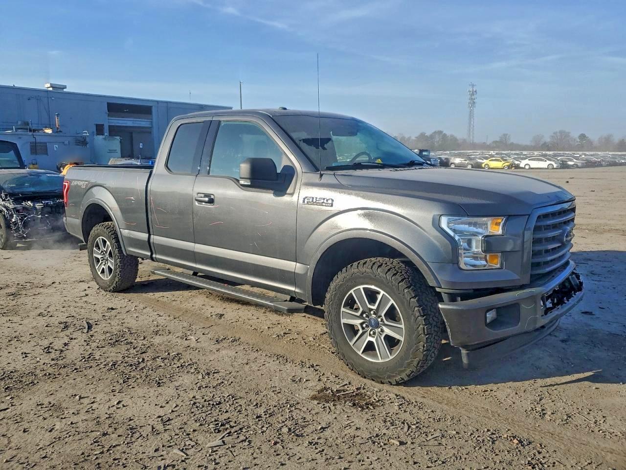 Ford F-150 Super Cab Image 4