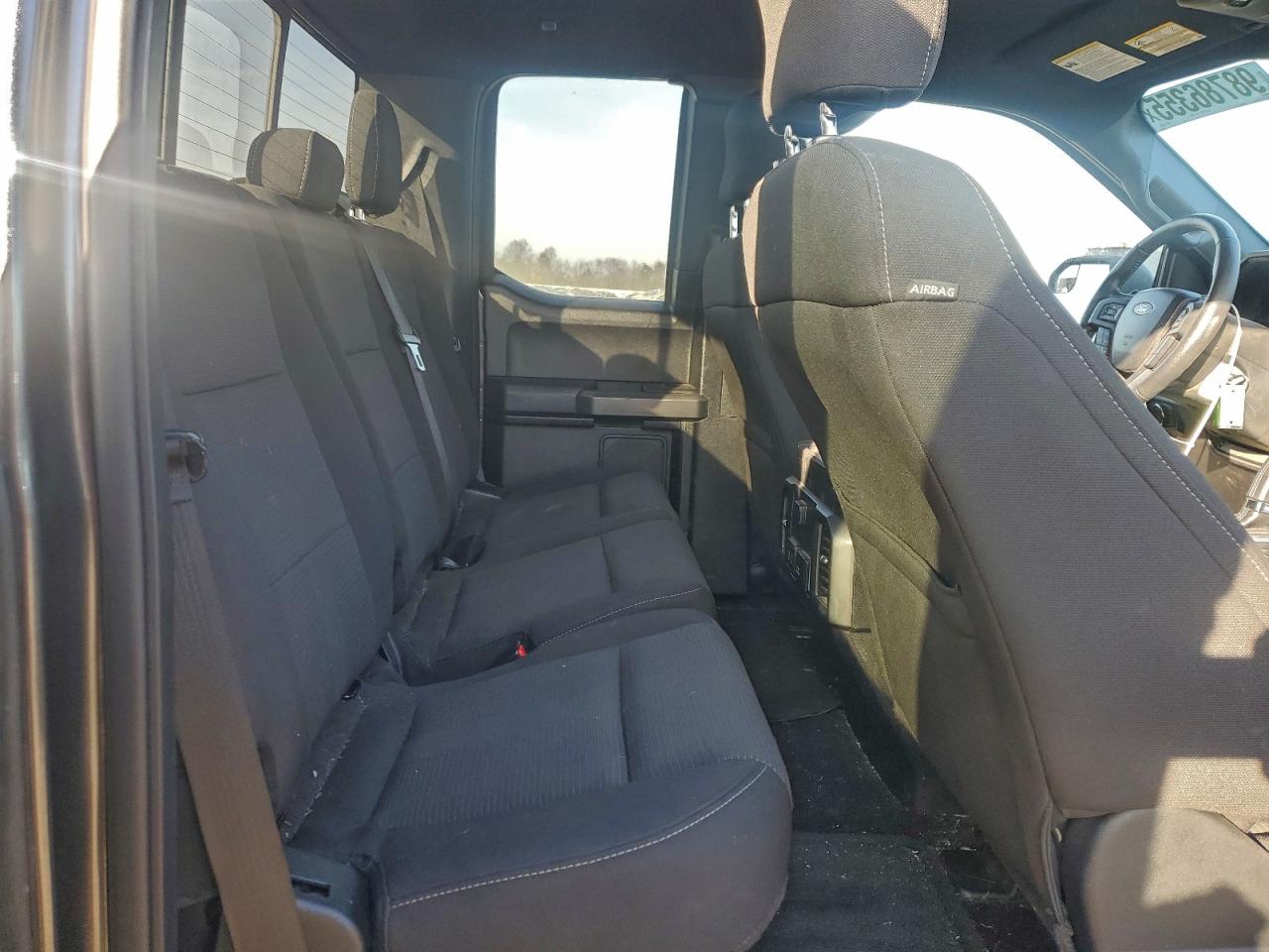 Ford F-150 Super Cab Image 10