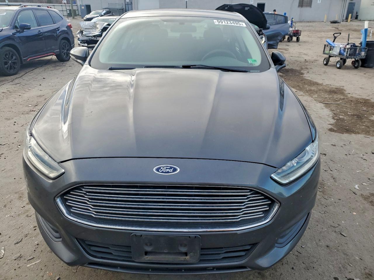 Ford Fusion Se Image 2