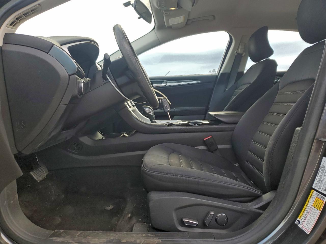 Ford Fusion Se Image 11